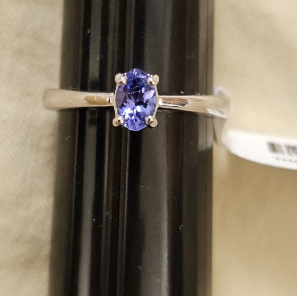Sz 7, Dainty Solitaire Tanzanite Ring, 925 Silver,Rhodium,& Rough Sample Tanz. - Picture 9 of 13